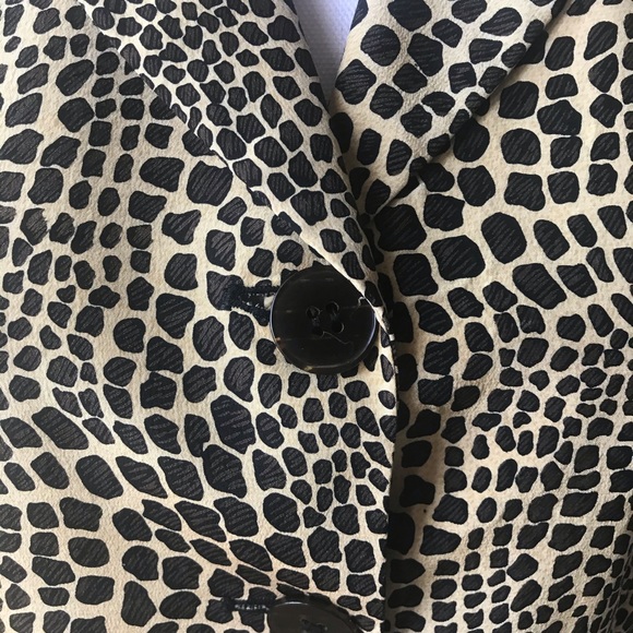 NEW Animal Print Jacket-Lightweight Silky Fabric - Picture 2 of 3